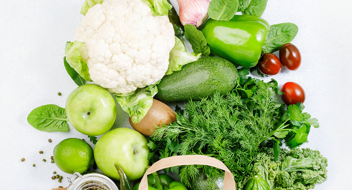 healthy green vegan vegetarian food in full paper 55kww6m